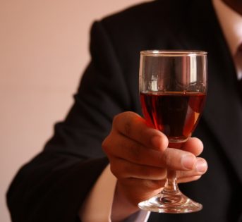 I marchigiani bevono di più