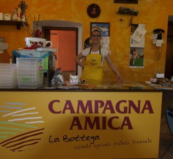 A Giaveno i fratelli Bramante inaugurano la Bottega di Campagna Amica