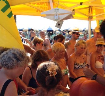 Sos frutta: agricoltori nelle spiagge