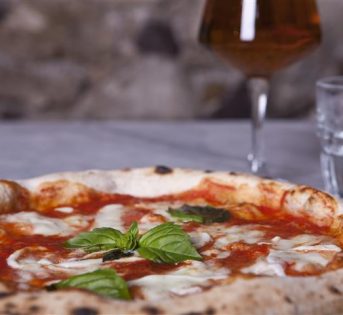 ?Pizza Napoletana patrimonio Unesco: i segreti di un’arte unica al mondo
