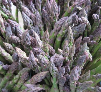 Asparagi, campioni di bontà e tenerezza