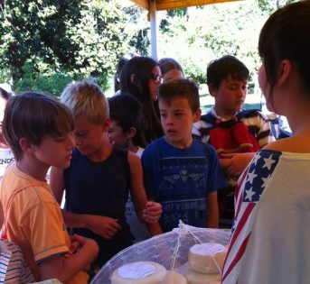 Metti un giorno tra miele e formaggi…