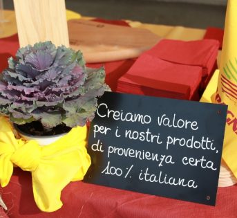 Tris di botteghe a Reggio Emilia