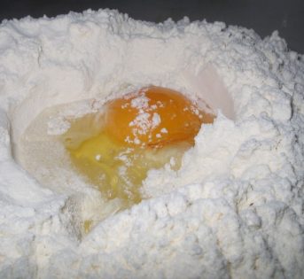 Con la crisi, cresce il fai da te in cucina