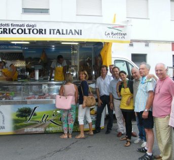Street food, piace sempre più quello locale