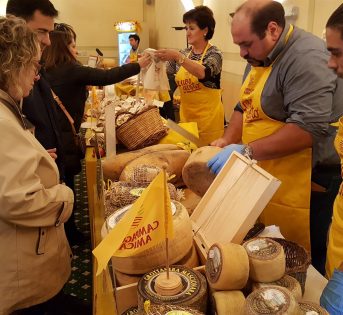 Sisma: a Cernobbio il mercato con i prodotti salvati dalle macerie