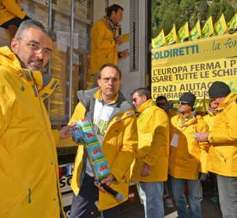 Mobilitazione al Brennero: produttori in rivolta per la difesa del Made in Italy