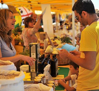 Cresce Campagna Amica, l’applauso dell’assemblea e del ministro Martina