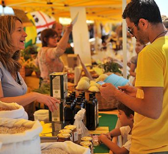 Cresce Campagna Amica, l’applauso dell’assemblea e del ministro Martina