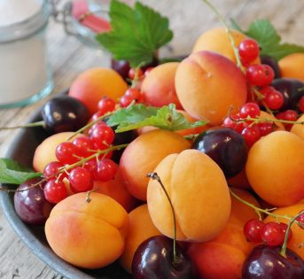 Albicocche, addio a una su tre