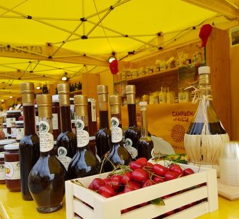 Vacanze, cresce la spesa per il cibo italiano