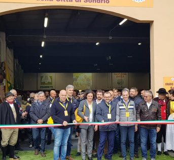 Sondrio, inaugurato il primo farmers’ market coperto