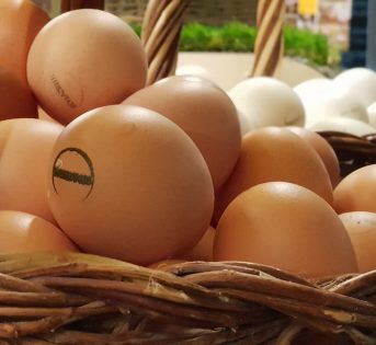 Uova, star nel carrello