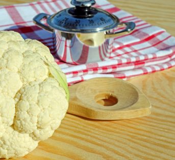 Polpette di cavolfiore e patate, leggere e gustose