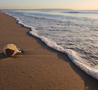 Giornata oceani: la plastica soffoca i nostri mari