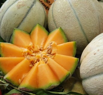 Spesa a km zero prima delle vacanza nei mercati romani