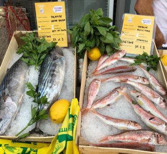 Acquisti più sicuri e consapevoli al banco del pesce con le giuste informazioni