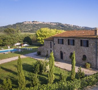 Vacanze, 1 italiano su 2 prenota sul web