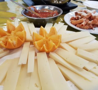 Estate, 4 italiani su 10 al rientro con vini, salumi e formaggi