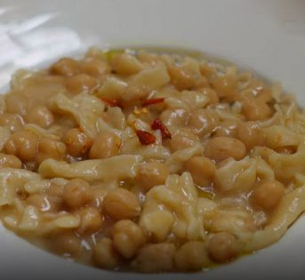 Lagane e ceci, tradizione e amore in tavola