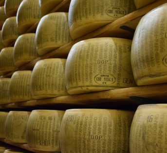 Formaggi, Italia leader mondiale vince storica sfida con la Francia