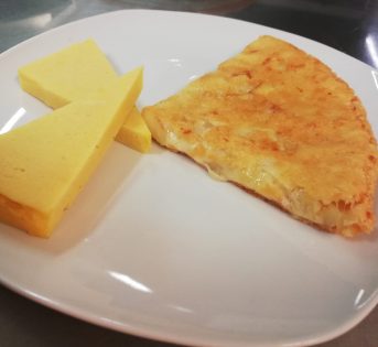 Frico con patate, il vero re della cucina friulana