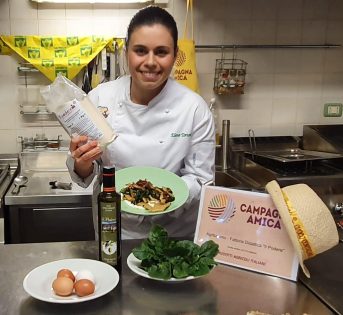 Maltagliati con spinaci e guanciale croccante su crema di ricotta