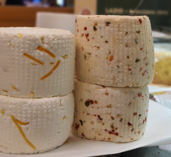 Estate 2023, 1 italiano su 2 rientra con prodotti tipici del territorio