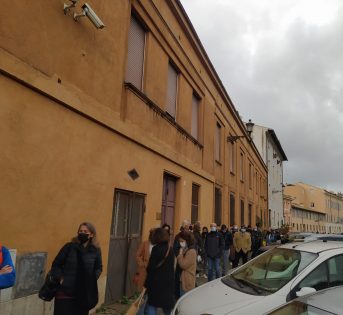 Spesa, +20% in fila nel week end nei mercati