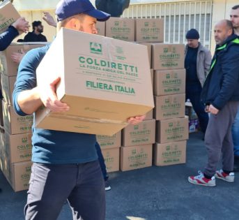 Spesa Sospesa, in viaggio 4 tonnellate di cibo per il popolo ucraino