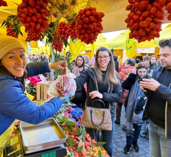 Mercati, 6 italiani su 10 comprano dal contadino