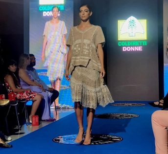 Moda, in passerella le creazioni contadine al Rome Fashion