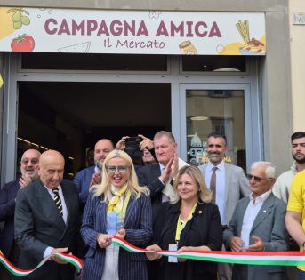 Firenze, inaugurato il più grande mercato Campagna Amica al coperto della Toscana