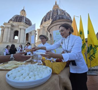 GIORNATA GASTRONOMIA SOSTENIBILE: COLDIRETTI/CAMPAGNA AMICA, 30 MLN DI ITALIANI ACQUISTANO A KM ZERO