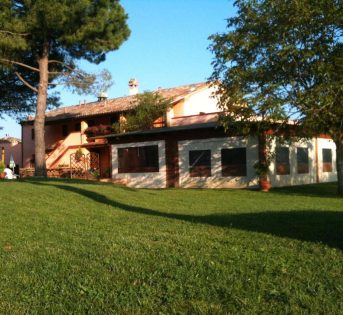 OGNISSANTI: COLDIRETTI/CAMPAGNA AMICA, 600MILA IN AGRITURISMO PER IL PONTE