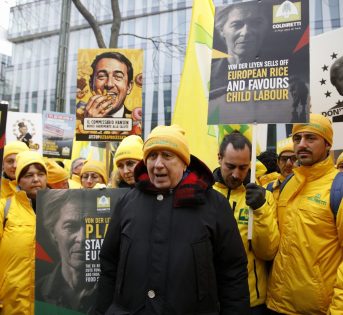 Mercosur, Gesmundo. “Follia togliere 90 miliardi ai contadini europei per darli ai cannoni tedeschi”