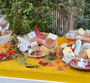 NATALE: COLDIRETTI/IXE’, 9,6 MLD PER I REGALI 2025, 1 SU 3 SCEGLIE I CESTI ENOGASTRONOMICI