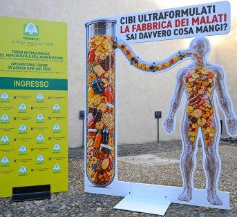 SALUTE, NON FERMARE I CIBI ULTRAFORMULATI È UN CRIMINE CONTRO L’UMANITÀ