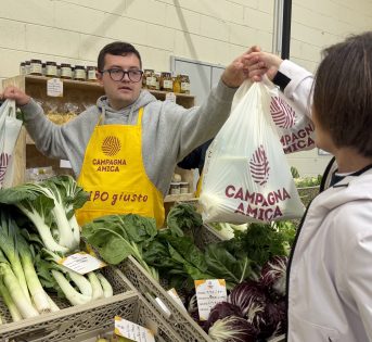 LOMBARDIA, CRESCE LA RETE DELLA SPESA DAL CONTADINO: A BERGAMO IL NUOVO MERCATO COPERTO CAMPAGNA AMICA